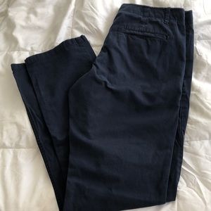 GAP Men’s Lived-in Slim Pants in Navy Blue